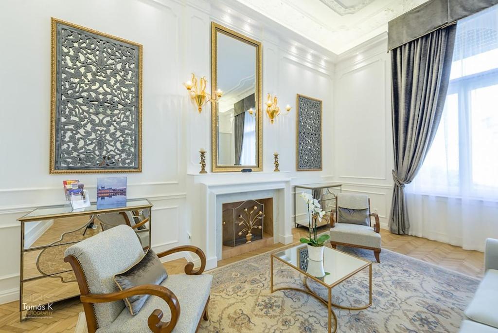 דירות בודפשט Bpr The Golden Astoria With Balcony And A/C מראה חיצוני תמונה