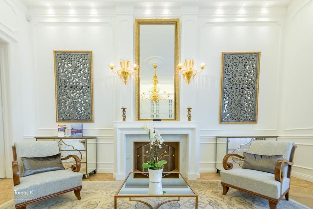 דירות בודפשט Bpr The Golden Astoria With Balcony And A/C מראה חיצוני תמונה