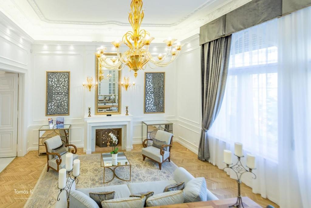 דירות בודפשט Bpr The Golden Astoria With Balcony And A/C מראה חיצוני תמונה
